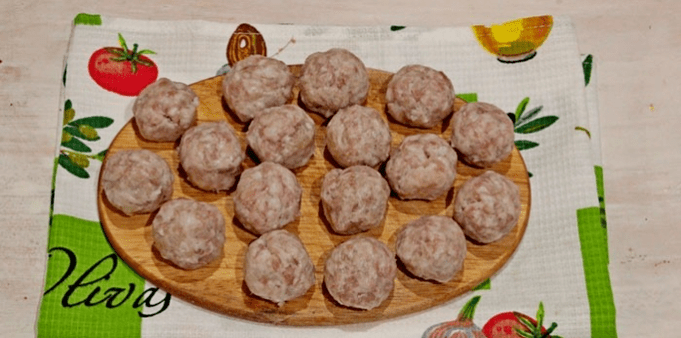 Boulettes de viande bouillies
